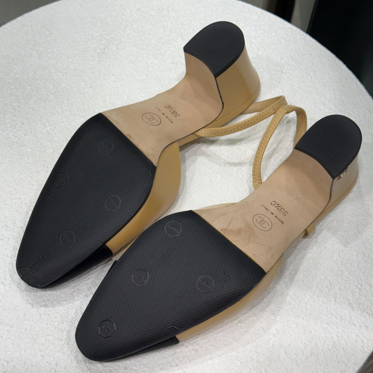 CHANEL Slingbacks Beige & Black Sz 38.5