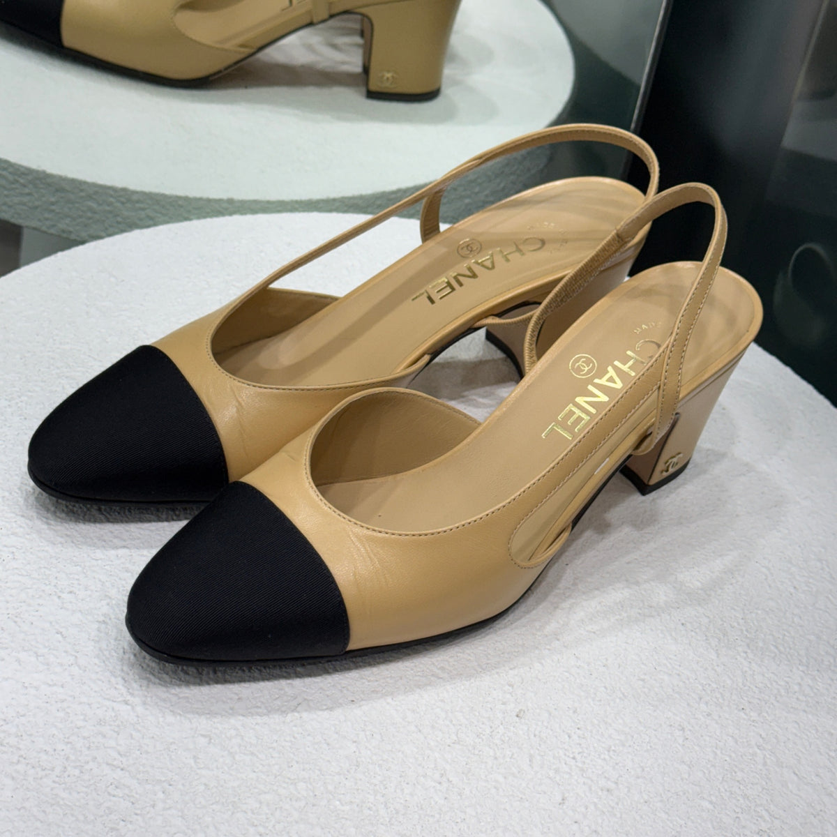 CHANEL Slingbacks Beige & Black Sz 38.5