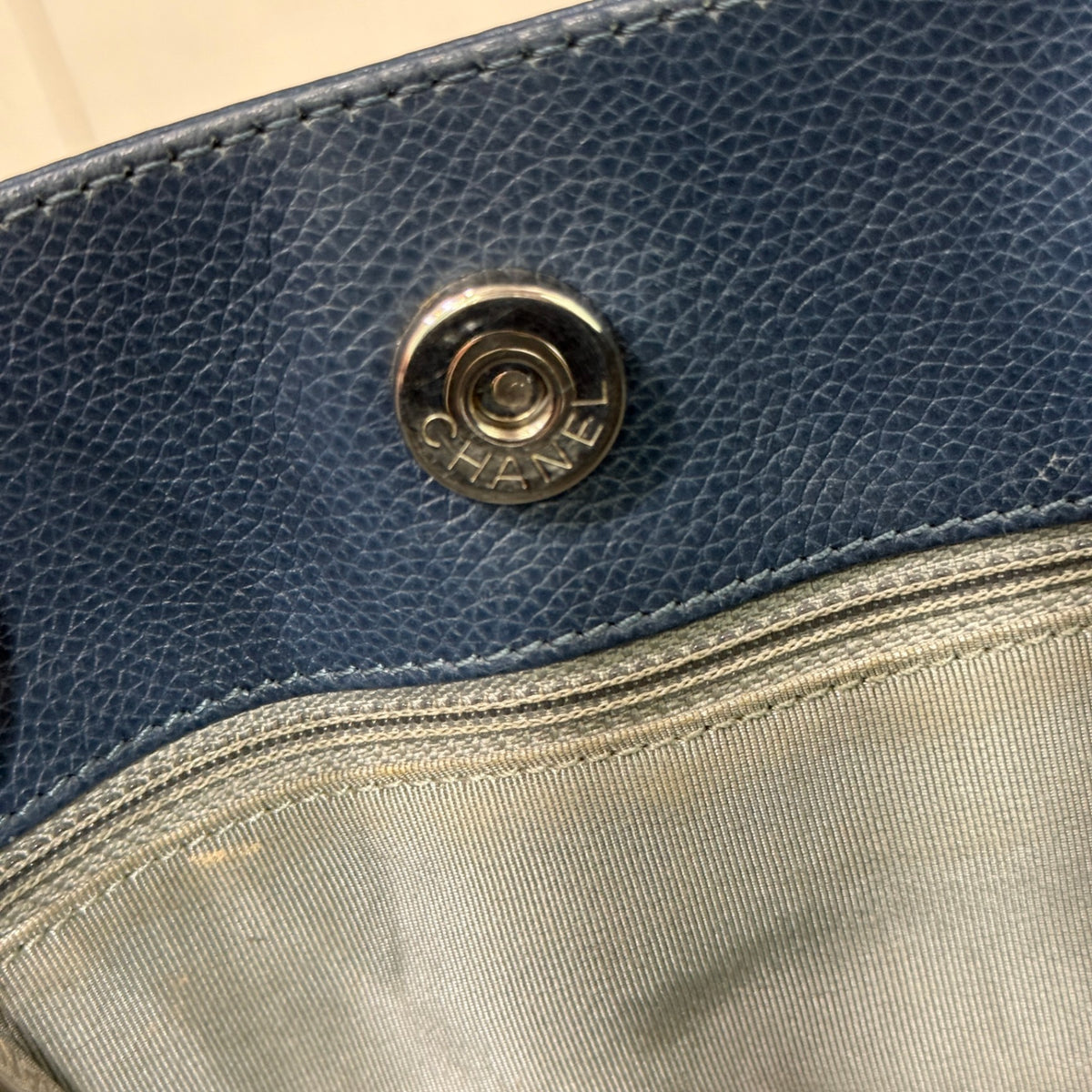 CHANEL Executive Cerf Tote Navy