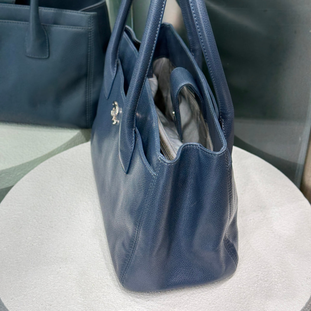 CHANEL Executive Cerf Tote Navy