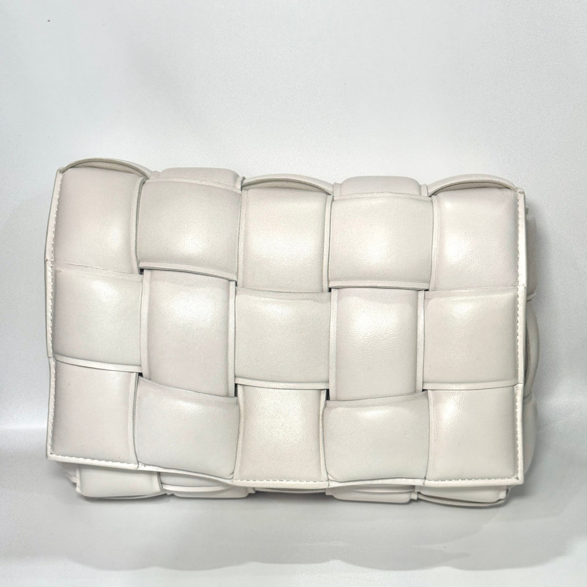 BOTTEGA VENETA Cassette Bag - White
