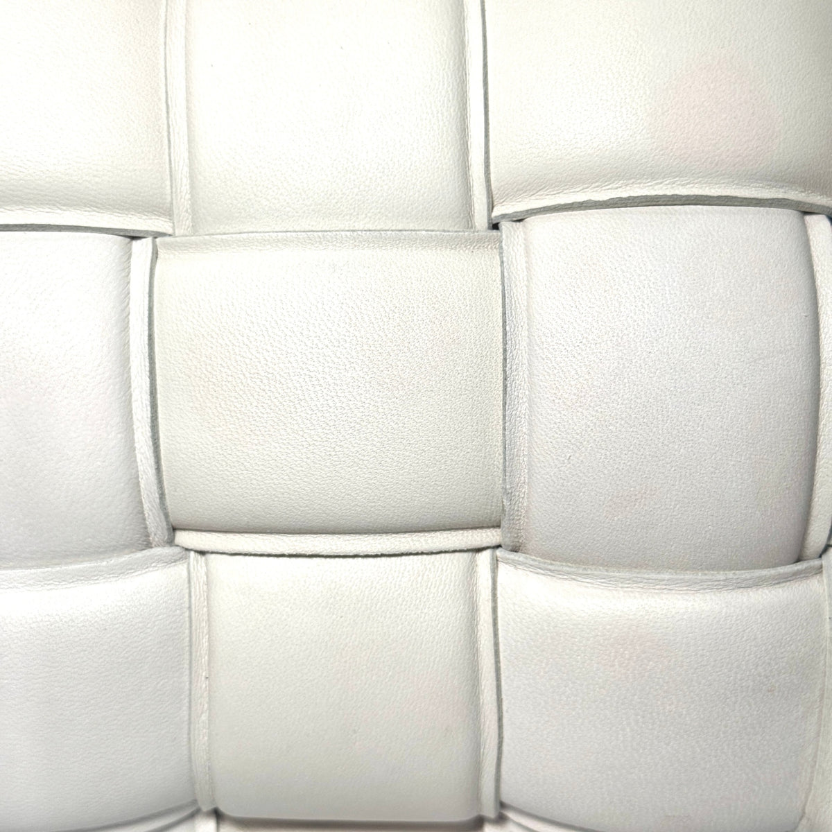 BOTTEGA VENETA Cassette Bag - White