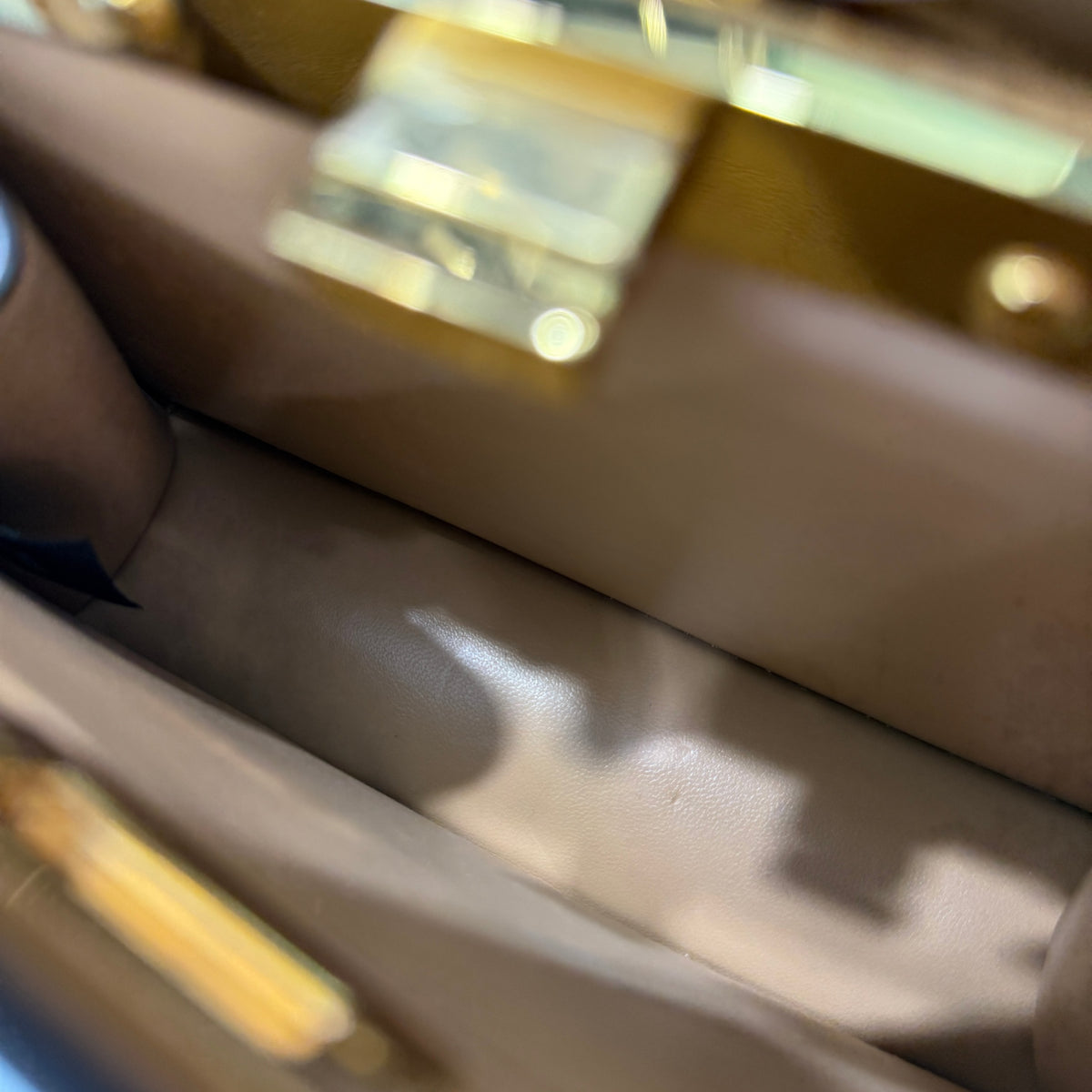 FENDI Peekaboo ISeeU Petit - Camel