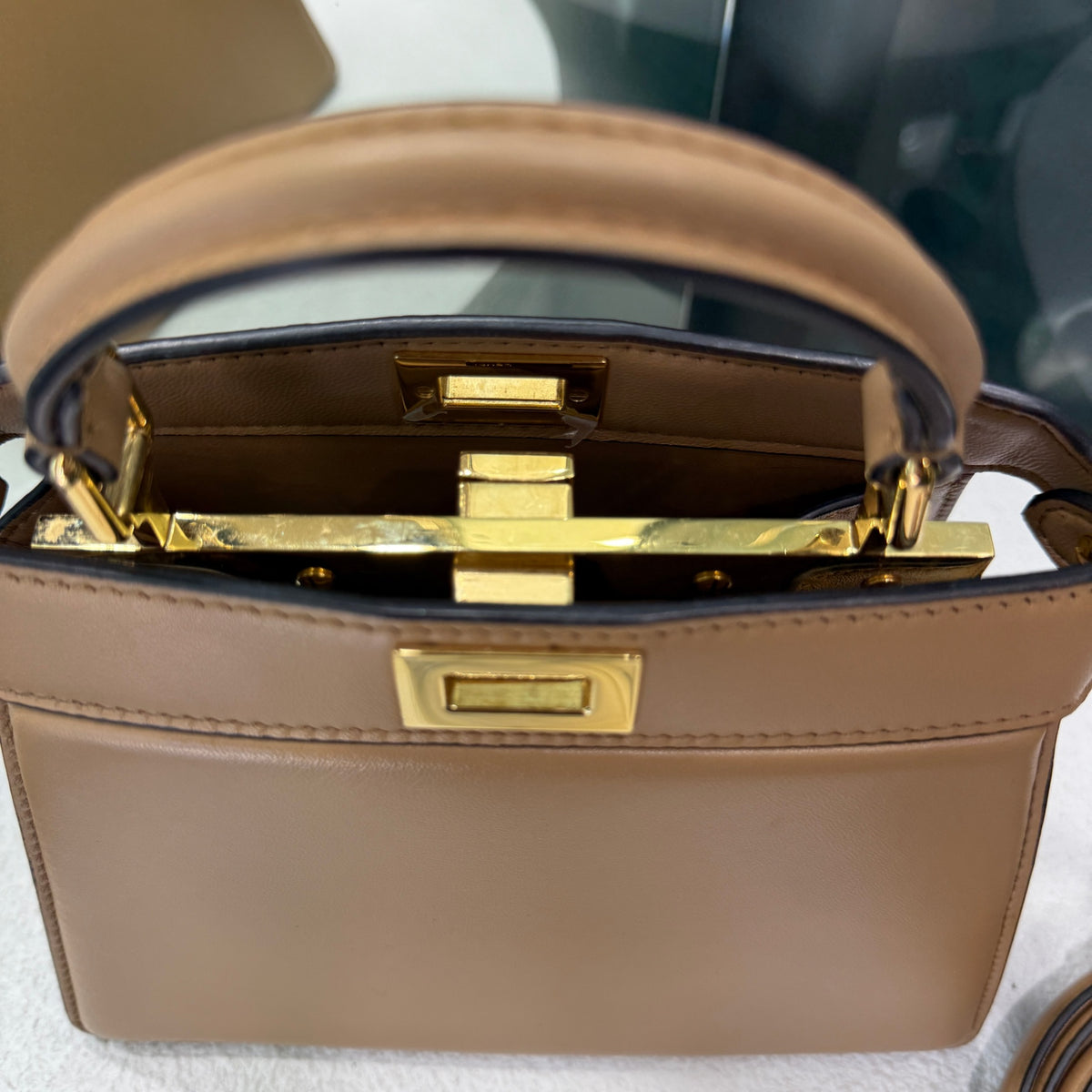 FENDI Peekaboo ISeeU Petit - Camel