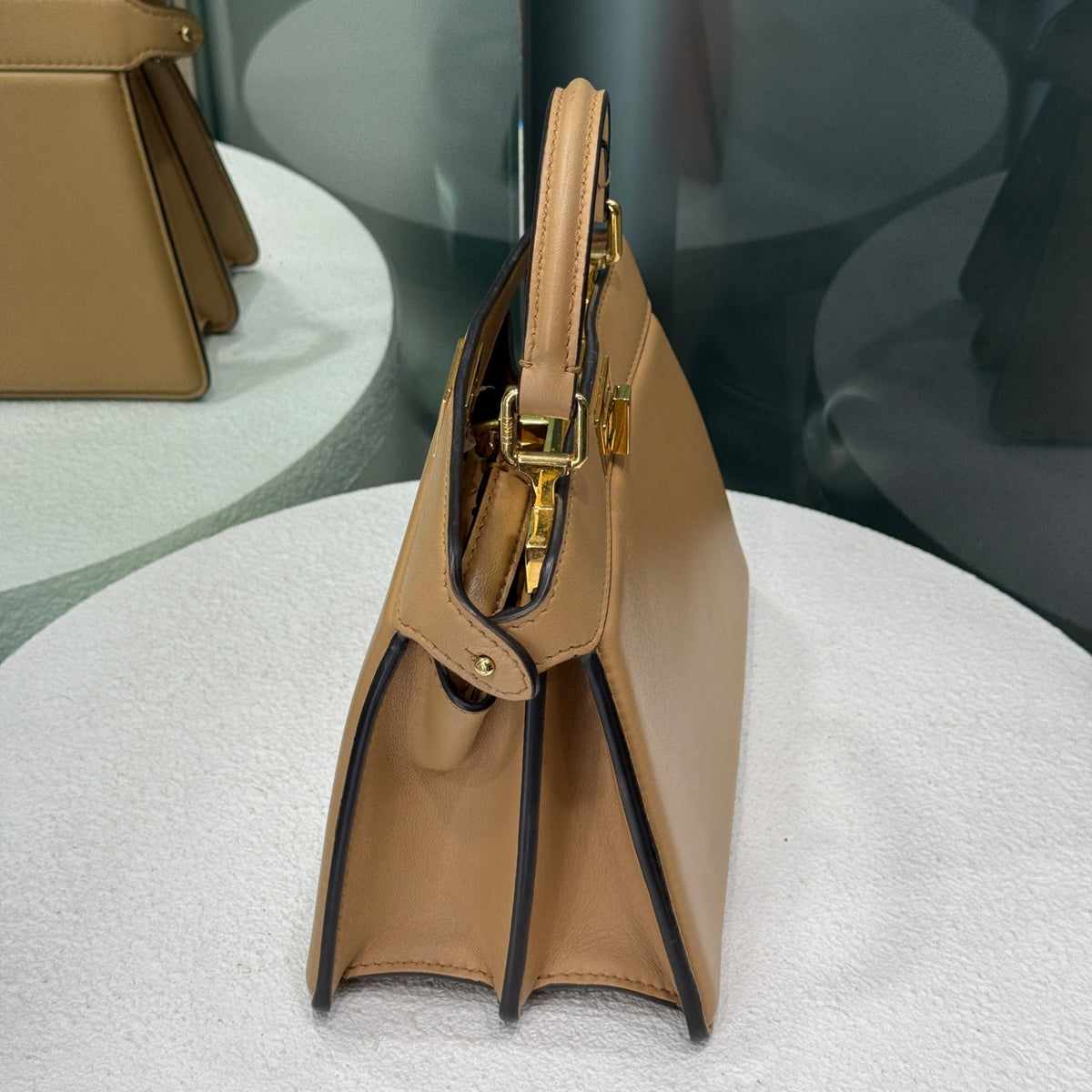 FENDI Peekaboo ISeeU Petit - Camel