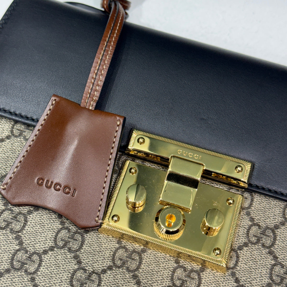 GUCCI GG Supreme Top Handle Bag