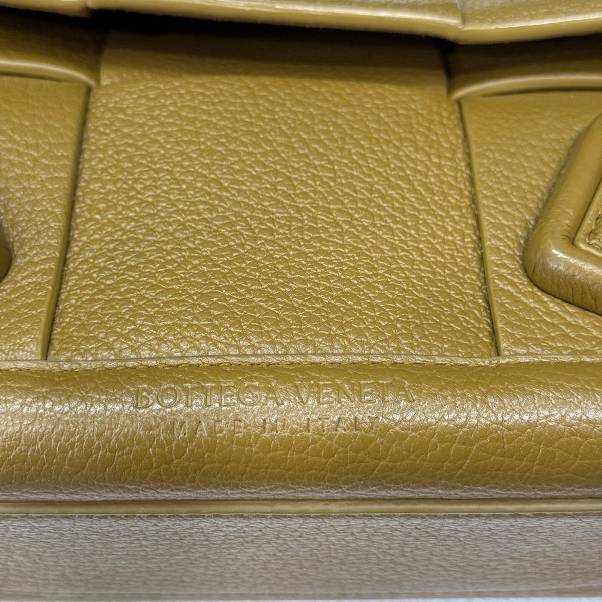 BOTTEGA VENETA Intrecciato Arco Tote Small