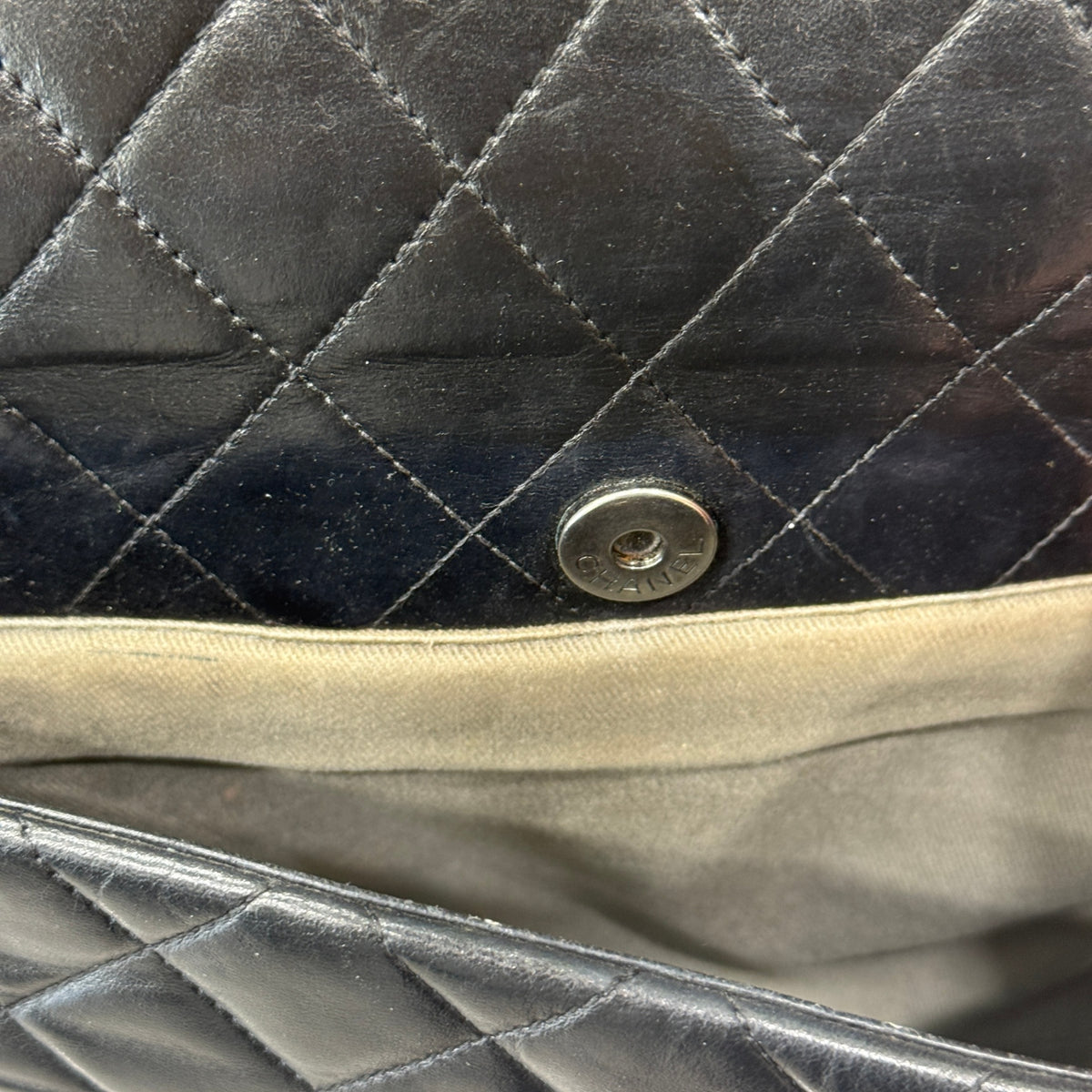 CHANEL Boy Bag Antik Large Quilted Lambskin Black
