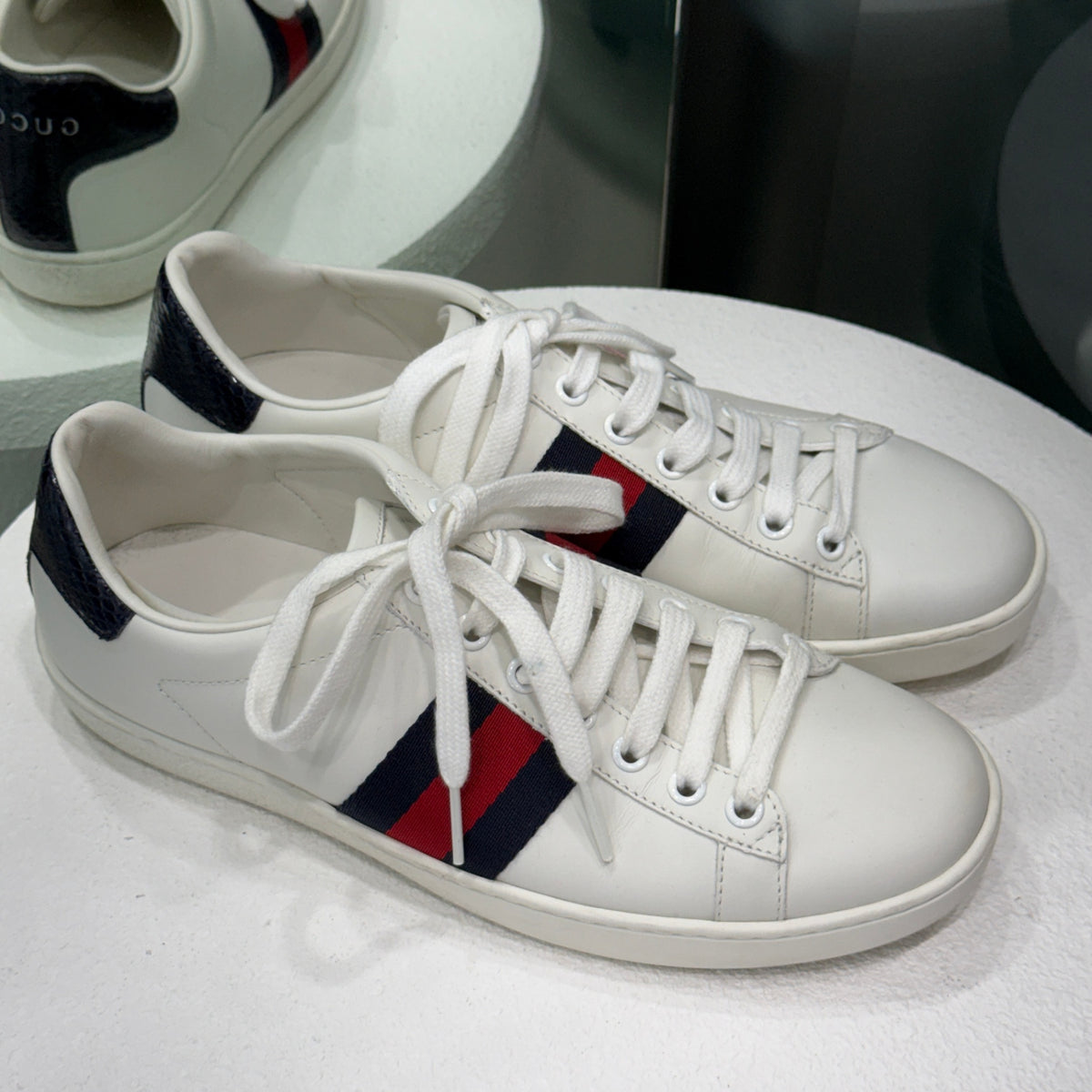 GUCCI Red Stripe Sneakers Sz 38