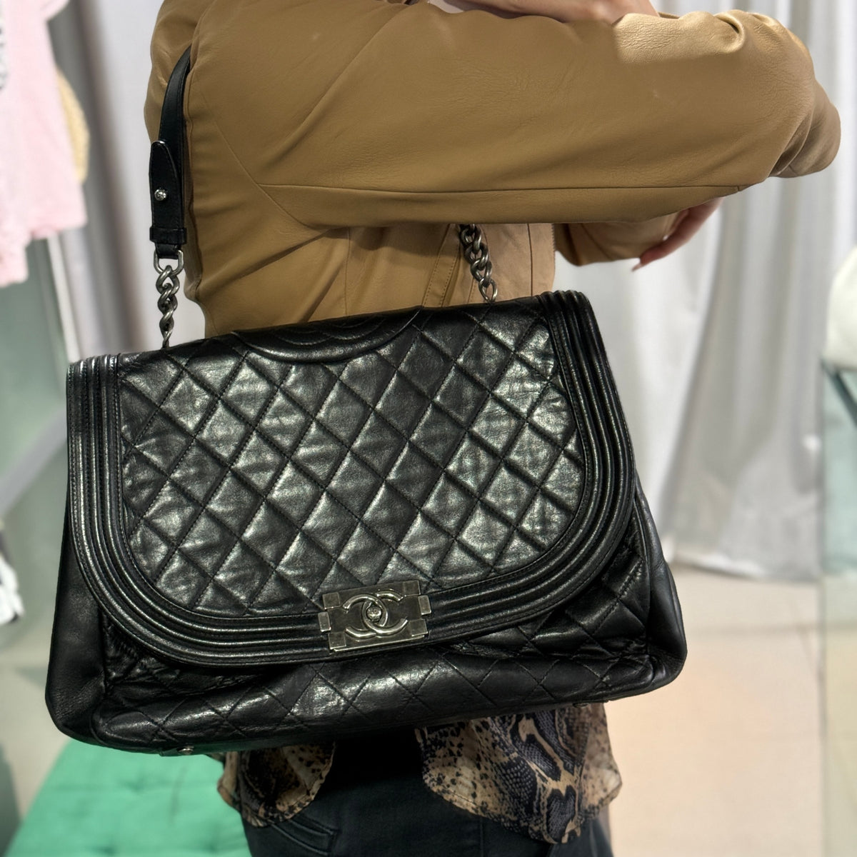 CHANEL Boy Bag Antik Large Quilted Lambskin Black
