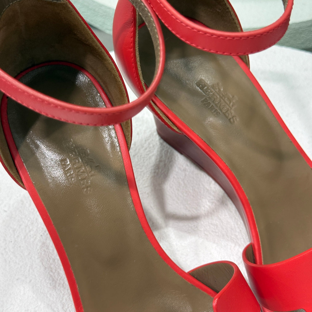 HERMÈS Red Wedge Heels Sz 39