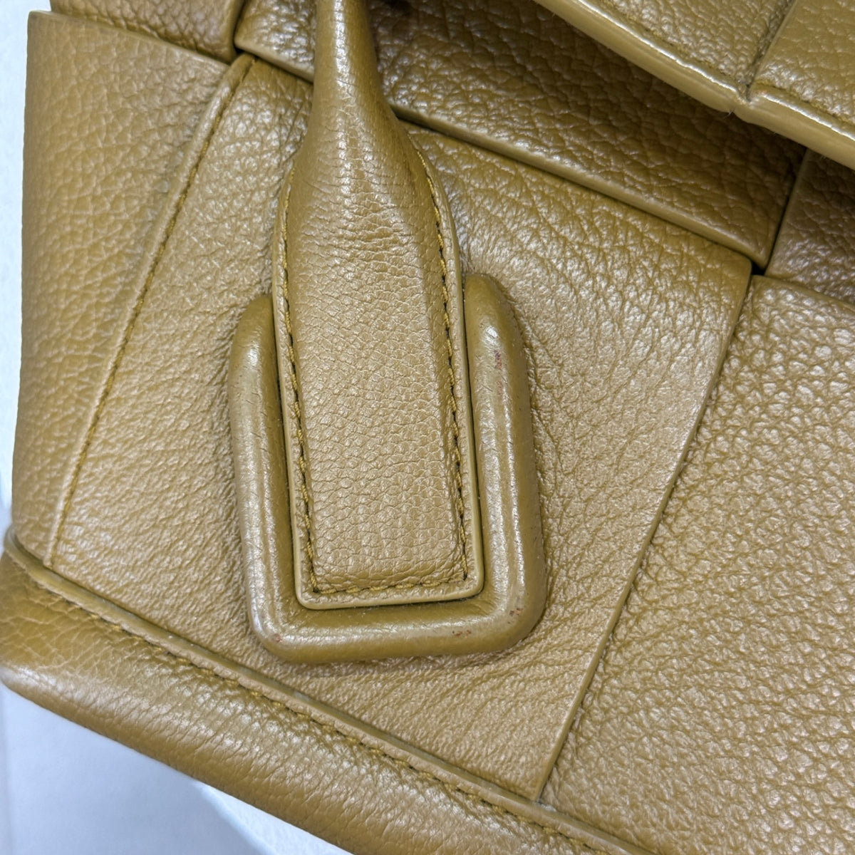 BOTTEGA VENETA Intrecciato Arco Tote Small
