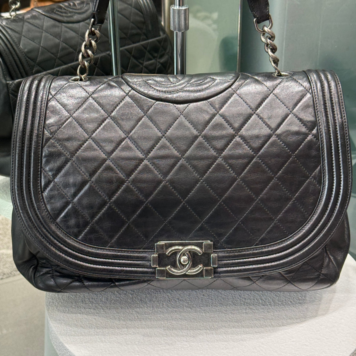 CHANEL Boy Bag Antik Large Quilted Lambskin Black