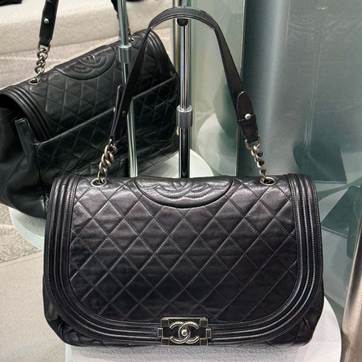 CHANEL Boy Bag Antik Large Quilted Lambskin Black