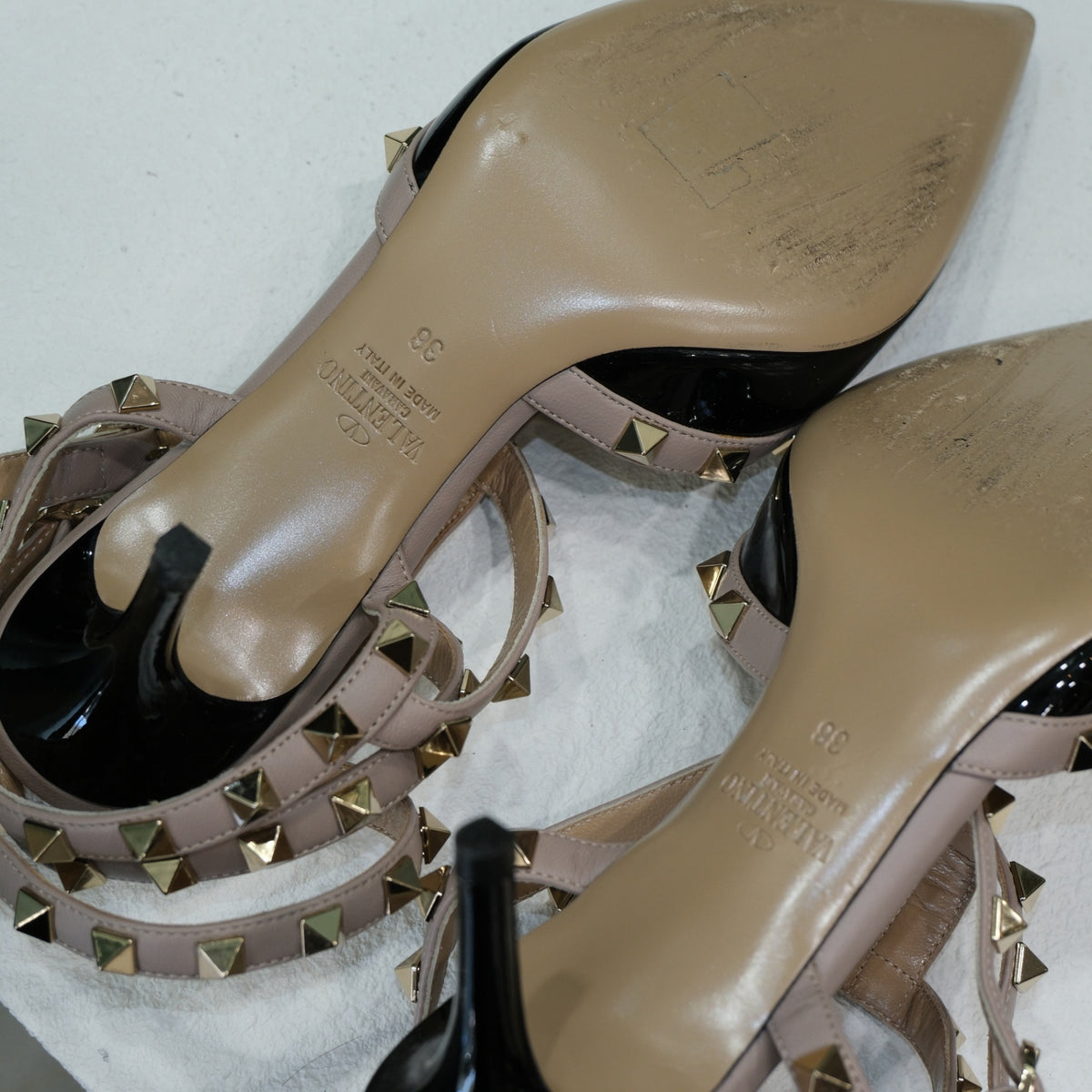 VALENTINO Rockstud Cage Heels Sz 38