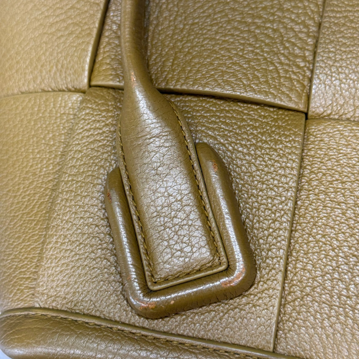BOTTEGA VENETA Intrecciato Arco Tote Small