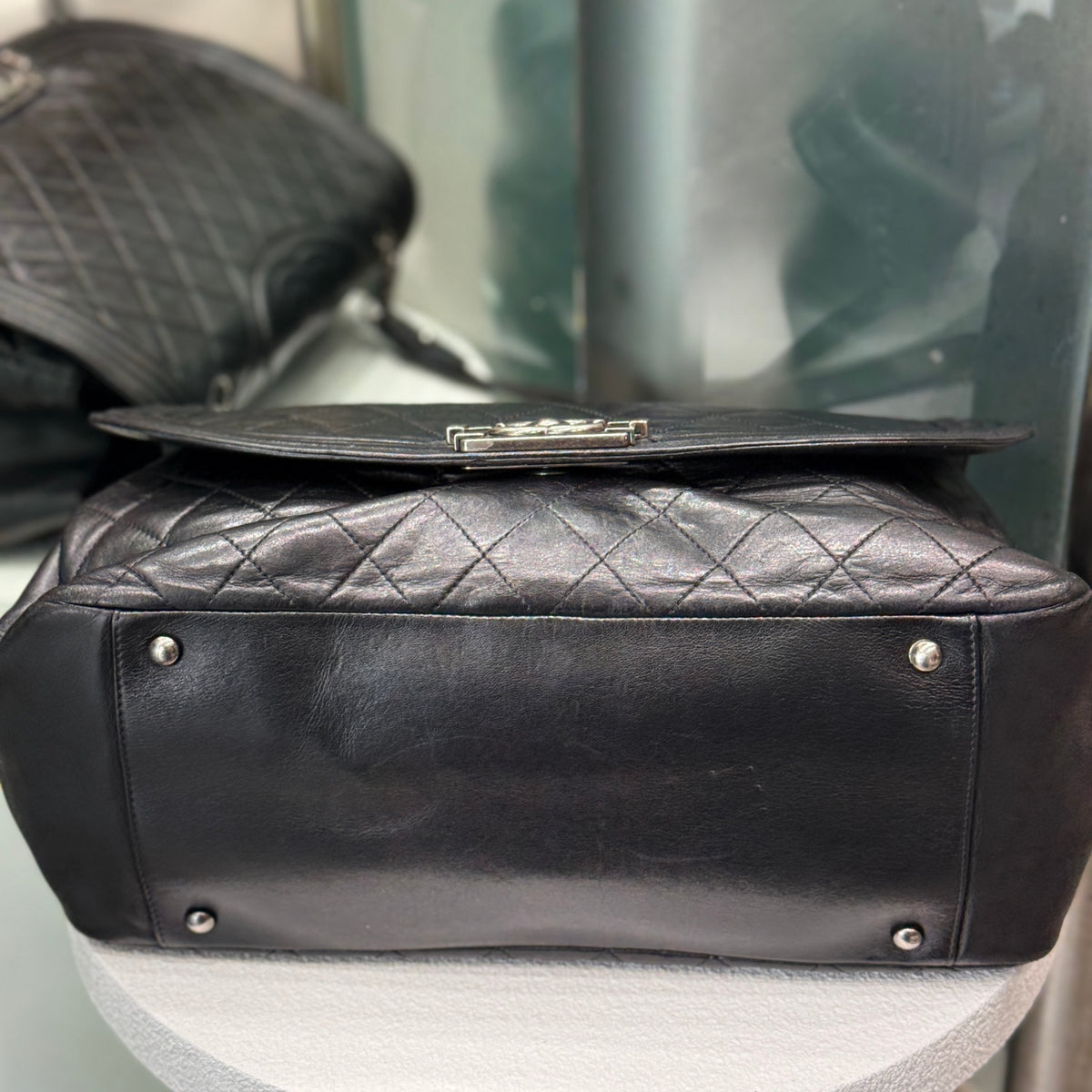 CHANEL Boy Bag Antik Large Quilted Lambskin Black