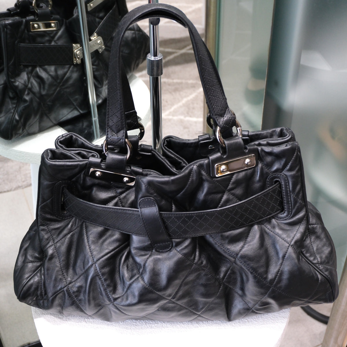 CHANEL Paris-Londres Door Latch Large Tote