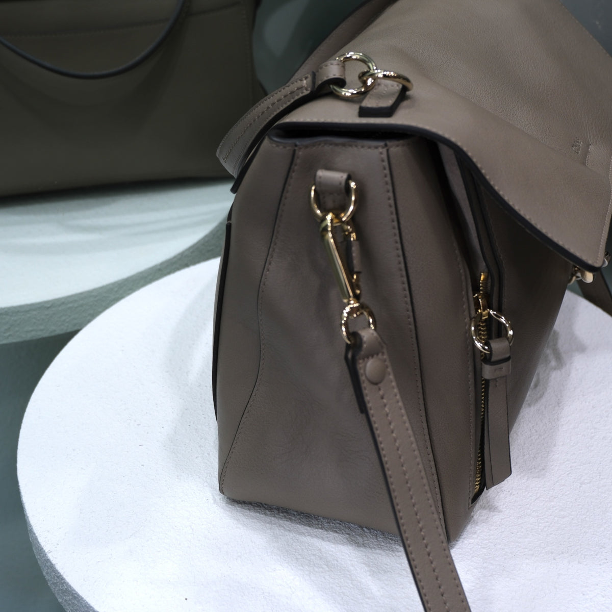 CHLOE Faye Day Medium Shoulder Bag
