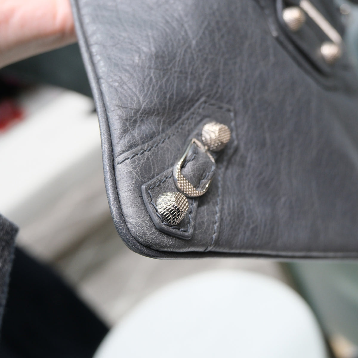 BALENCIAGA Motocross Leather Clutch – Grey