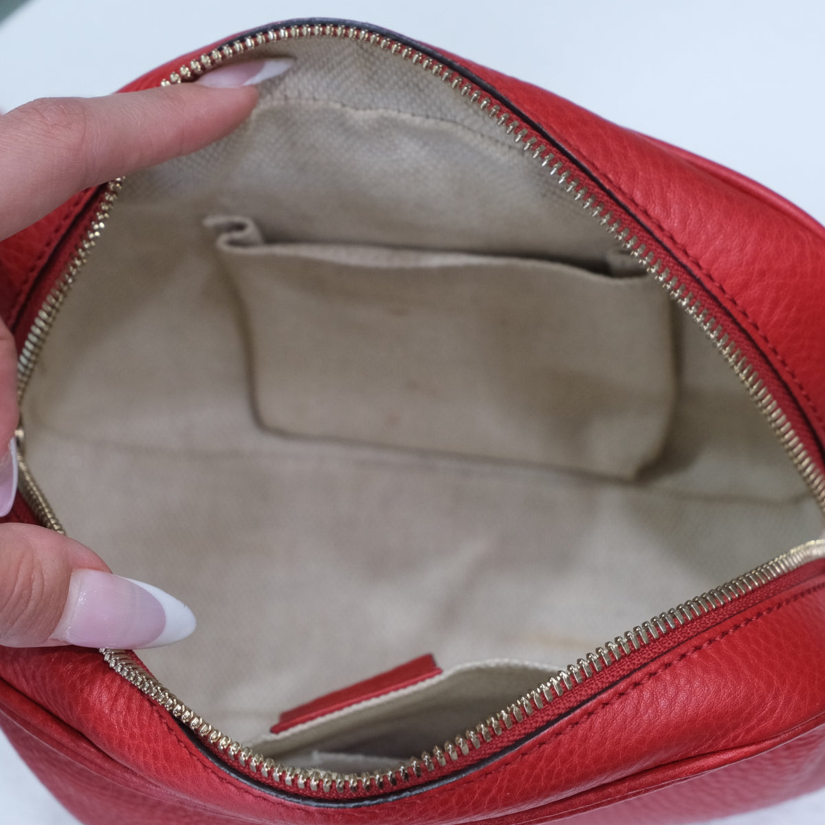GUCCI Camera Bag Small - Red