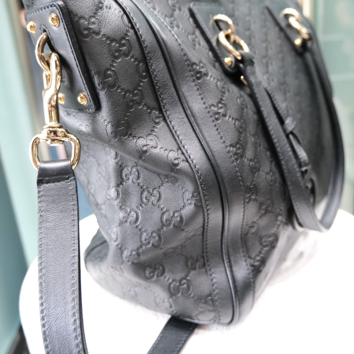 GUCCI Guccissima Leather Interlocking GG Charm Tote