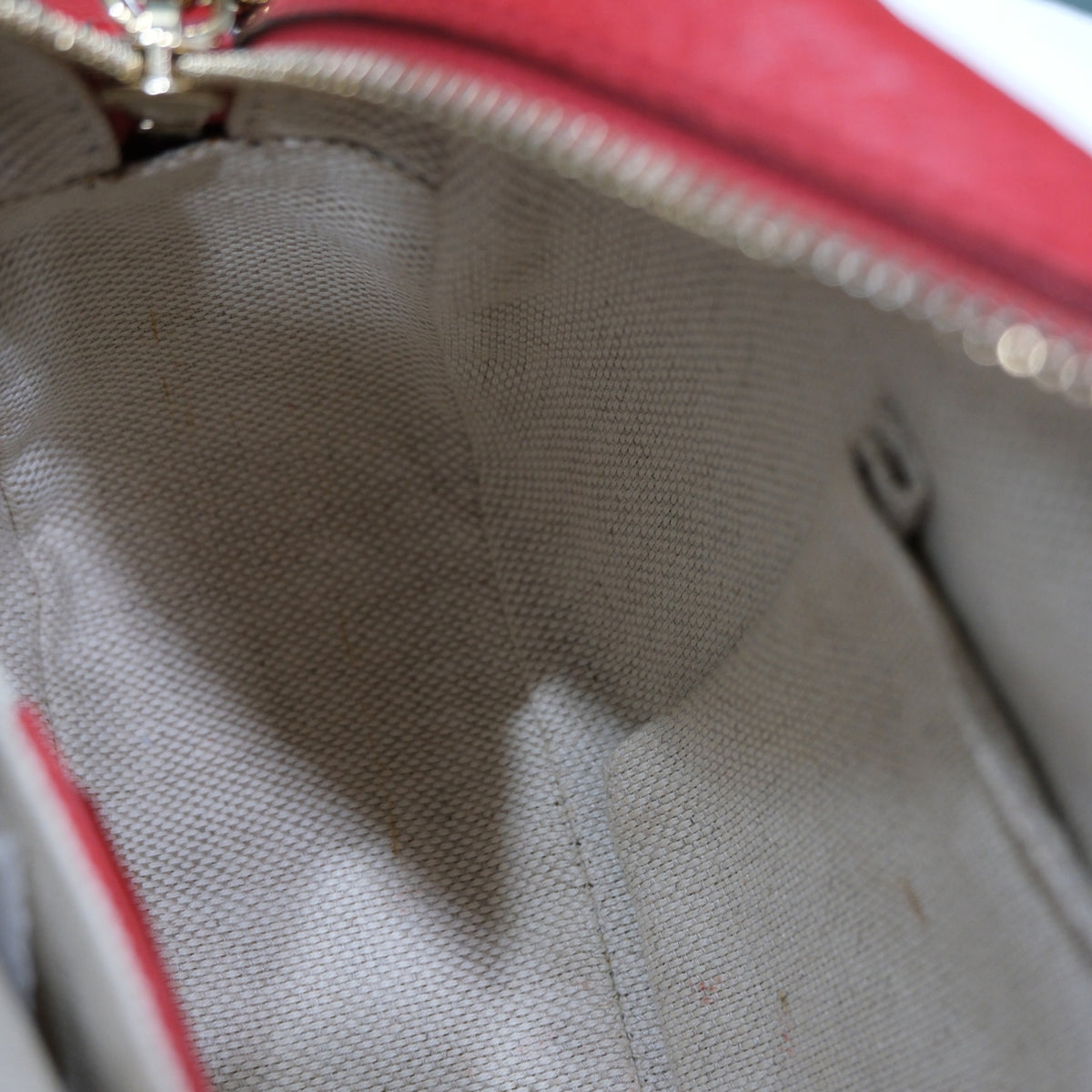 GUCCI Camera Bag Small - Red