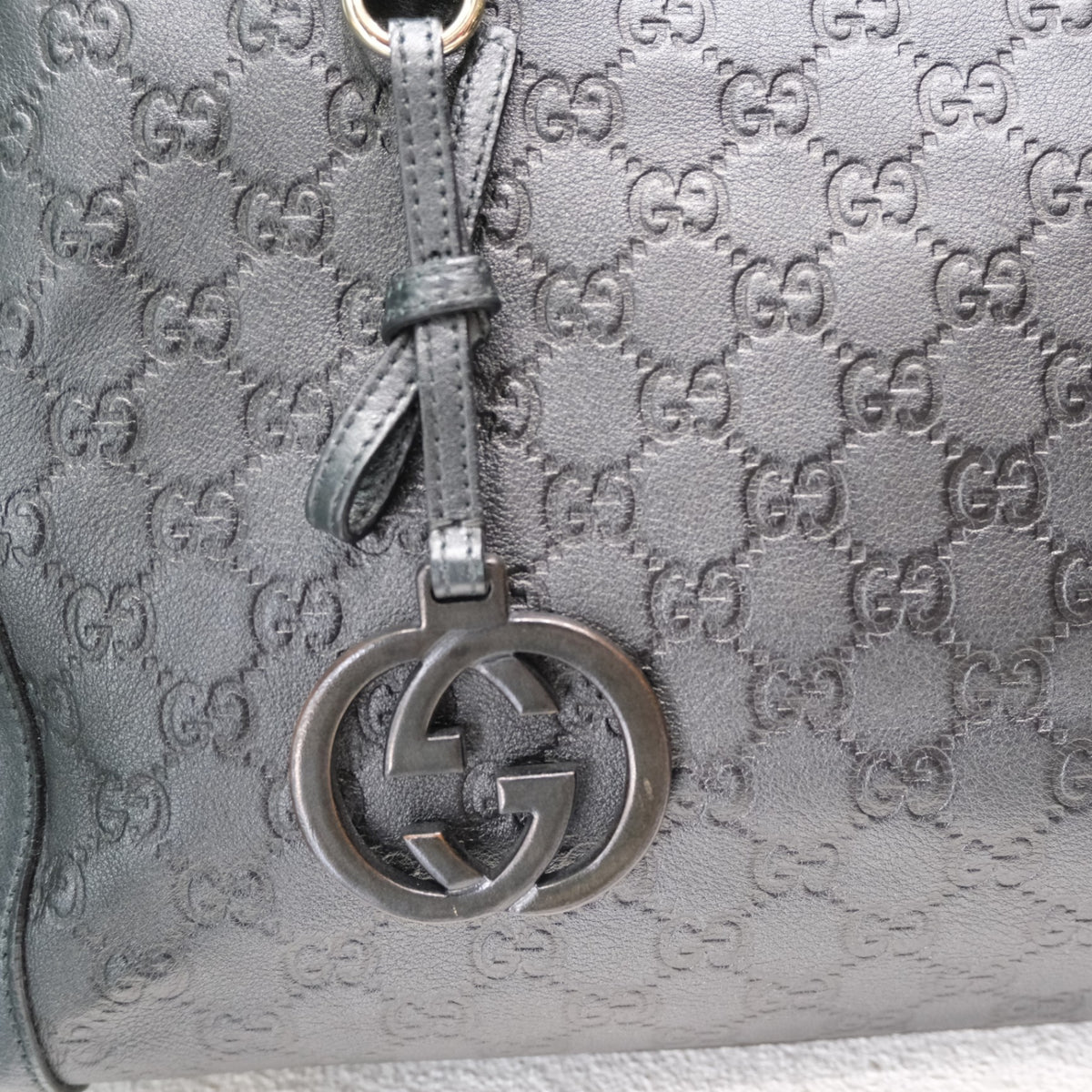 GUCCI Guccissima Leather Interlocking GG Charm Tote