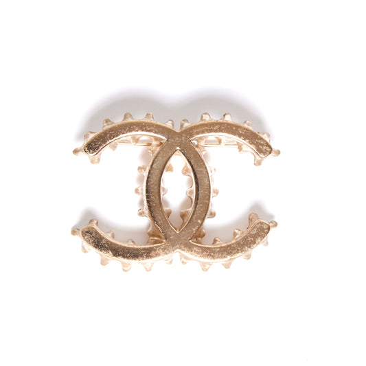 CHANEL Soda Cap CC Brooch Silver